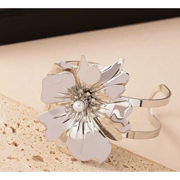 Bohemian BOHO Silver Flower Adjustable Cuff Bracelet Floral - Picture 4 of 7